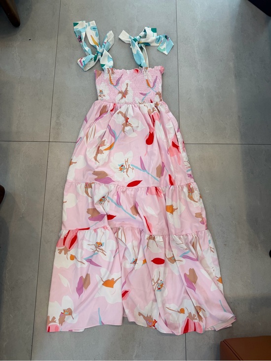 Dresses & Skirts - NWOT Floral Smocked Tie-Strap Maxi Dress
